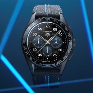經典電動車 Taycan 冷冽藍色彰顯細節！TAG Heuer 攜手 Porsche 推出全新智能腕錶保時捷特別版