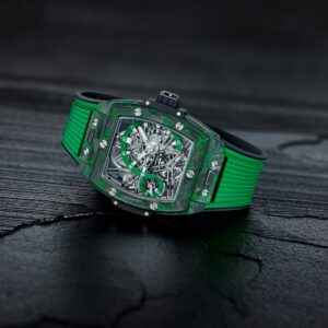 限量 100 只，年度代表色上手！Hublot 宇舶錶推出全新「Spirit of Big Bang 羅勒綠陀飛輪碳纖維腕錶」