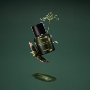 以自然香調描繪季節脈動！英國天然風格品牌 Bamford 推出首款香氛系列