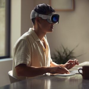 進入虛擬世界的第一步？Apple Vision Pro 正式亮相，重新定義工作方式與娛樂體驗