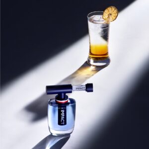 嗅覺與味覺的雙重享受！國泰萬怡酒店與 Tommy Hilfiger 聯手推出 IMPACT 系列香水、「香醺霓虹夜」酒單