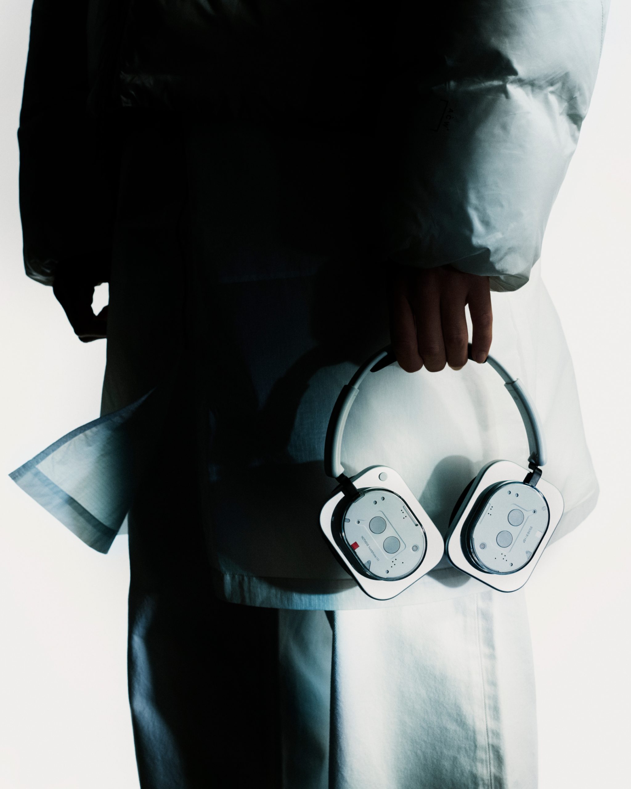 Headphone1 伸縮式耳臂為用戶帶來順暢的調整體驗Nothing 提供 - men's uno Taiwan