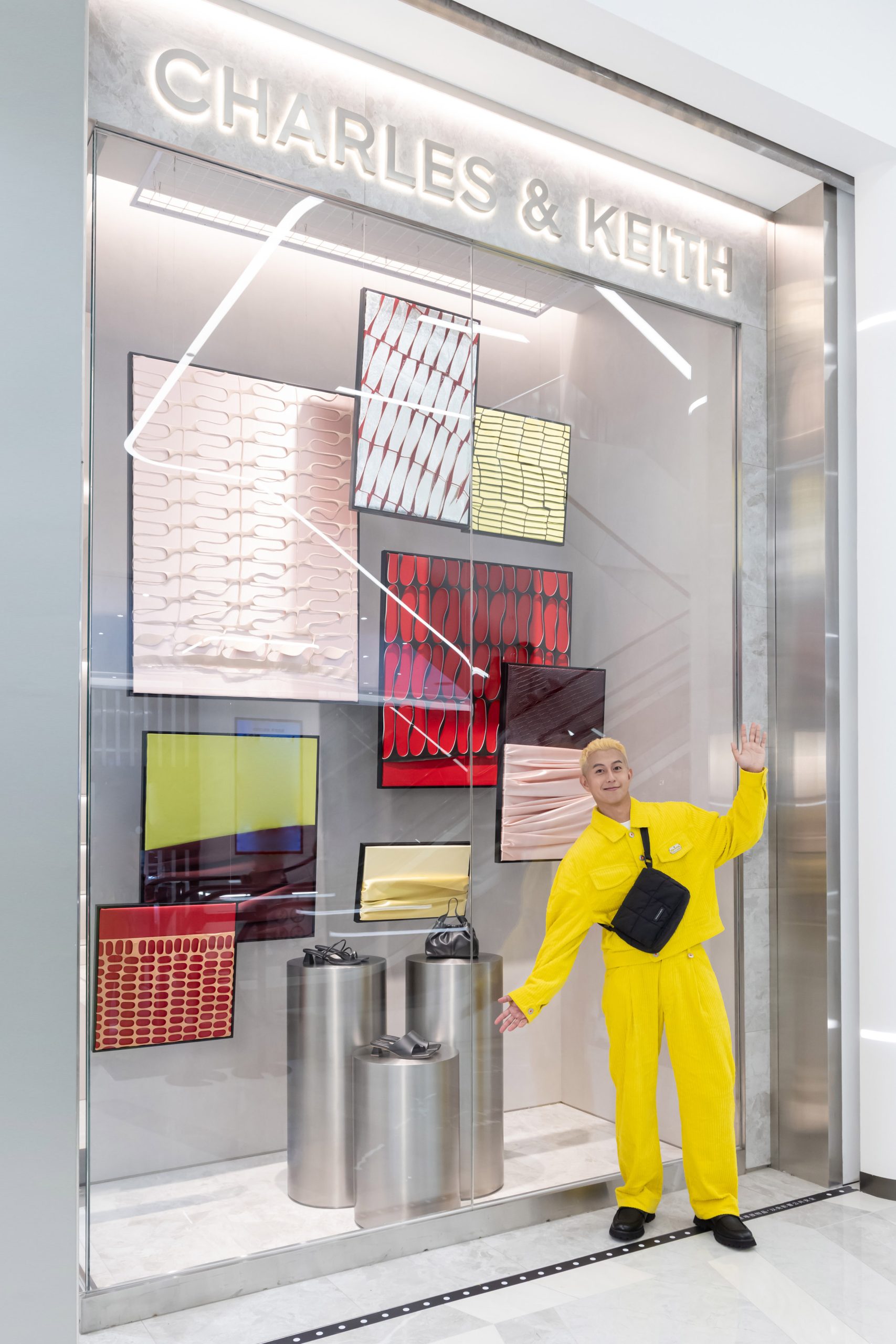 時裝設計師Angus Chiang與 CHARLES KEITHCYCLE in COLOR 色料回聲可持續藝術計畫 - men's uno Taiwan