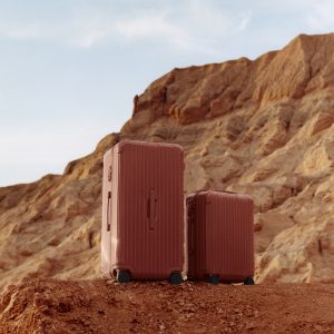 RIMOWA_Essential Clay and Terracotta_Campaign Stills_4x5_ 5 - men's uno Taiwan